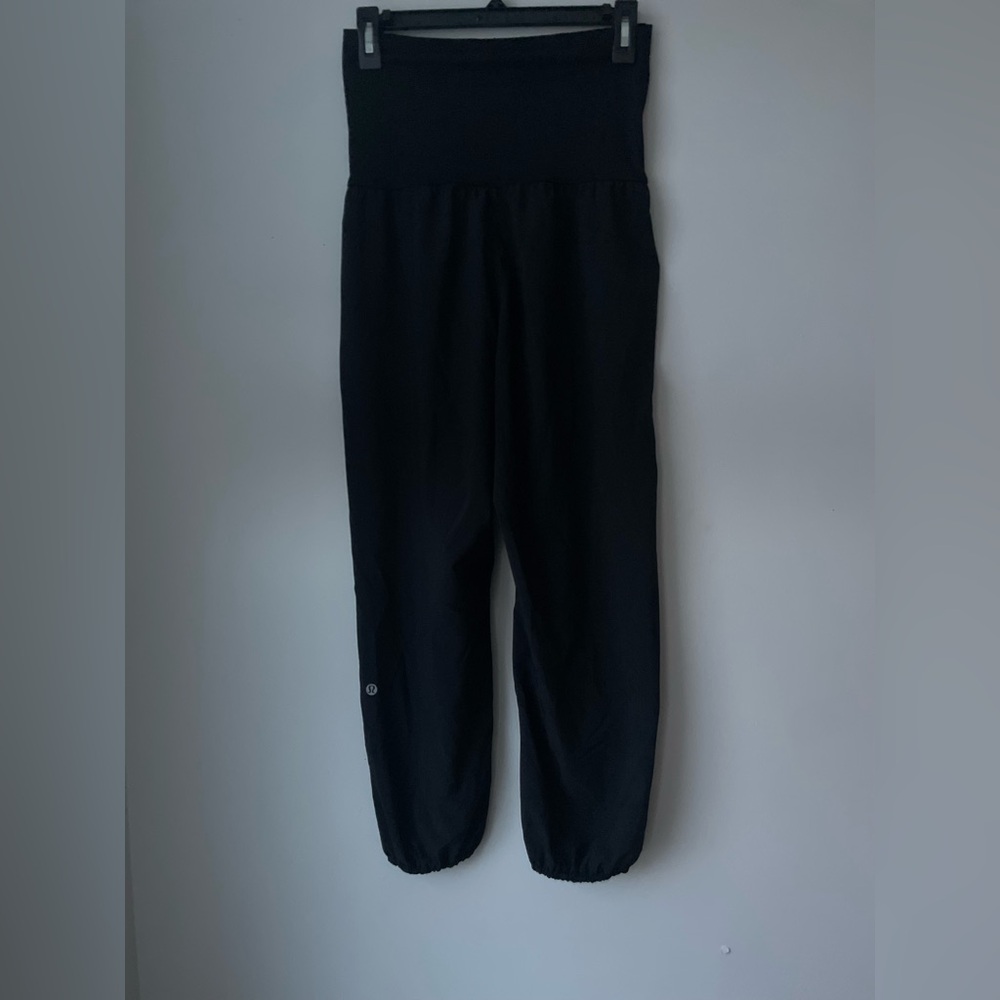 Lululemon Women’s Joggers